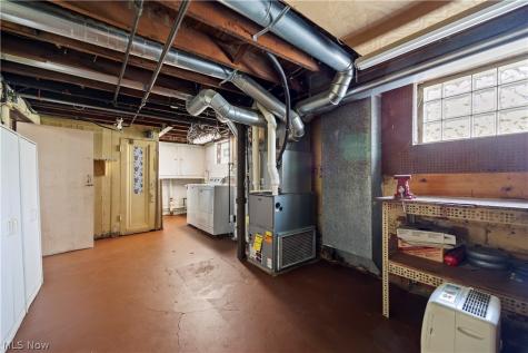 12501 Wayland Cleveland OH 44111