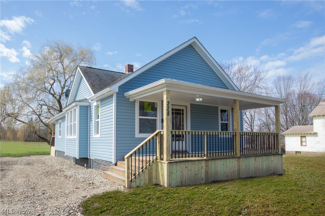 228 Center Street Hubbard OH 44425
