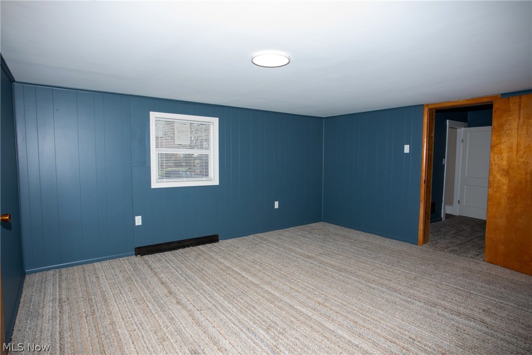 228 Center Street Hubbard OH 44425