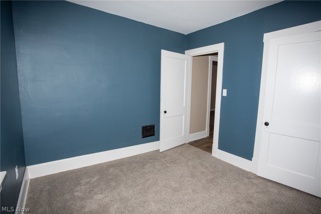 228 Center Street Hubbard OH 44425