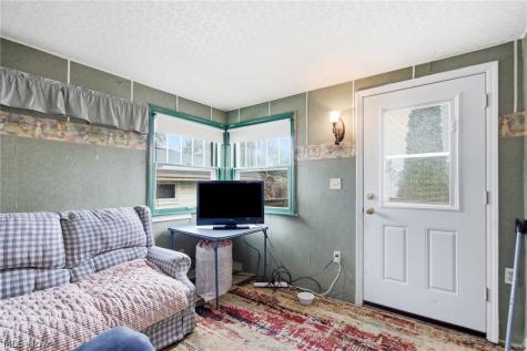 407 Illinois Avenue Lorain OH 44052