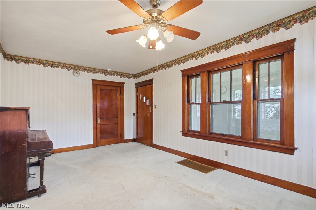 407 Illinois Avenue Lorain OH 44052