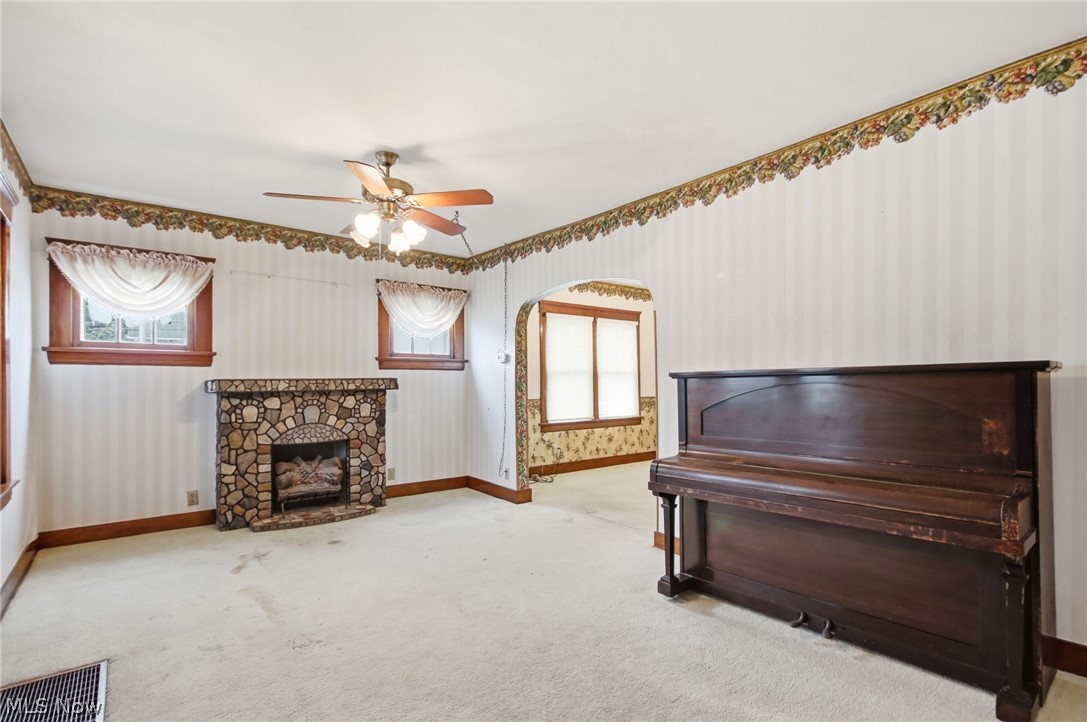 407 Illinois Avenue Lorain OH 44052