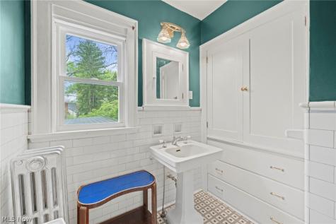6950 Arlington Street Brecksville OH 44141