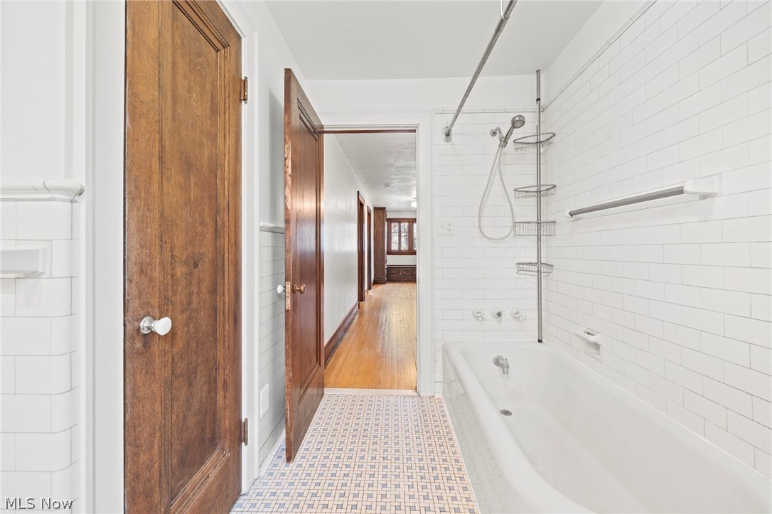 6950 Arlington Street Brecksville OH 44141