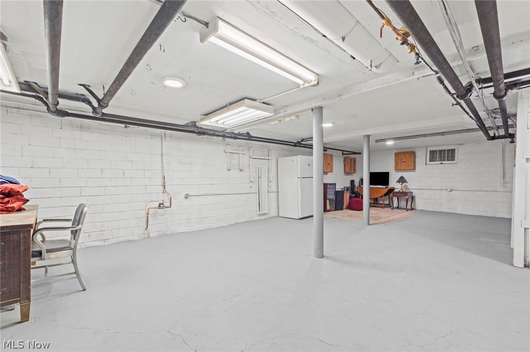 6950 Arlington Street Brecksville OH 44141
