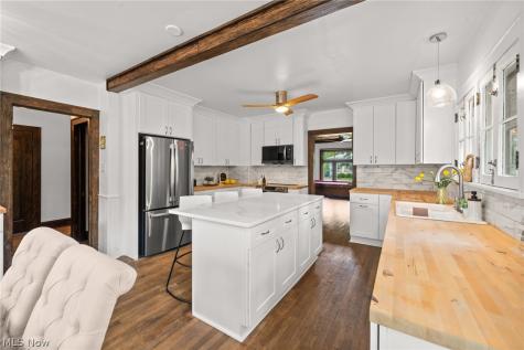 6950 Arlington Street Brecksville OH 44141