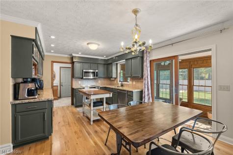 717 Wedgewood Drive Avon Lake OH 44012