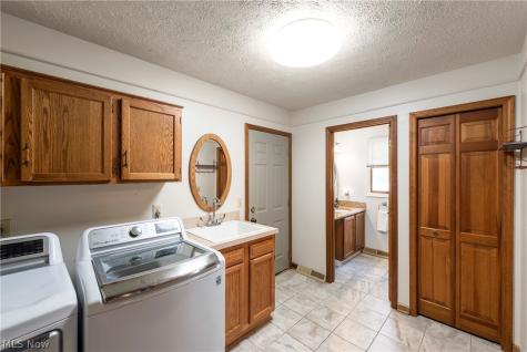 717 Wedgewood Drive Avon Lake OH 44012