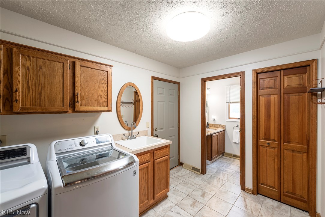 717 Wedgewood Drive Avon Lake OH 44012