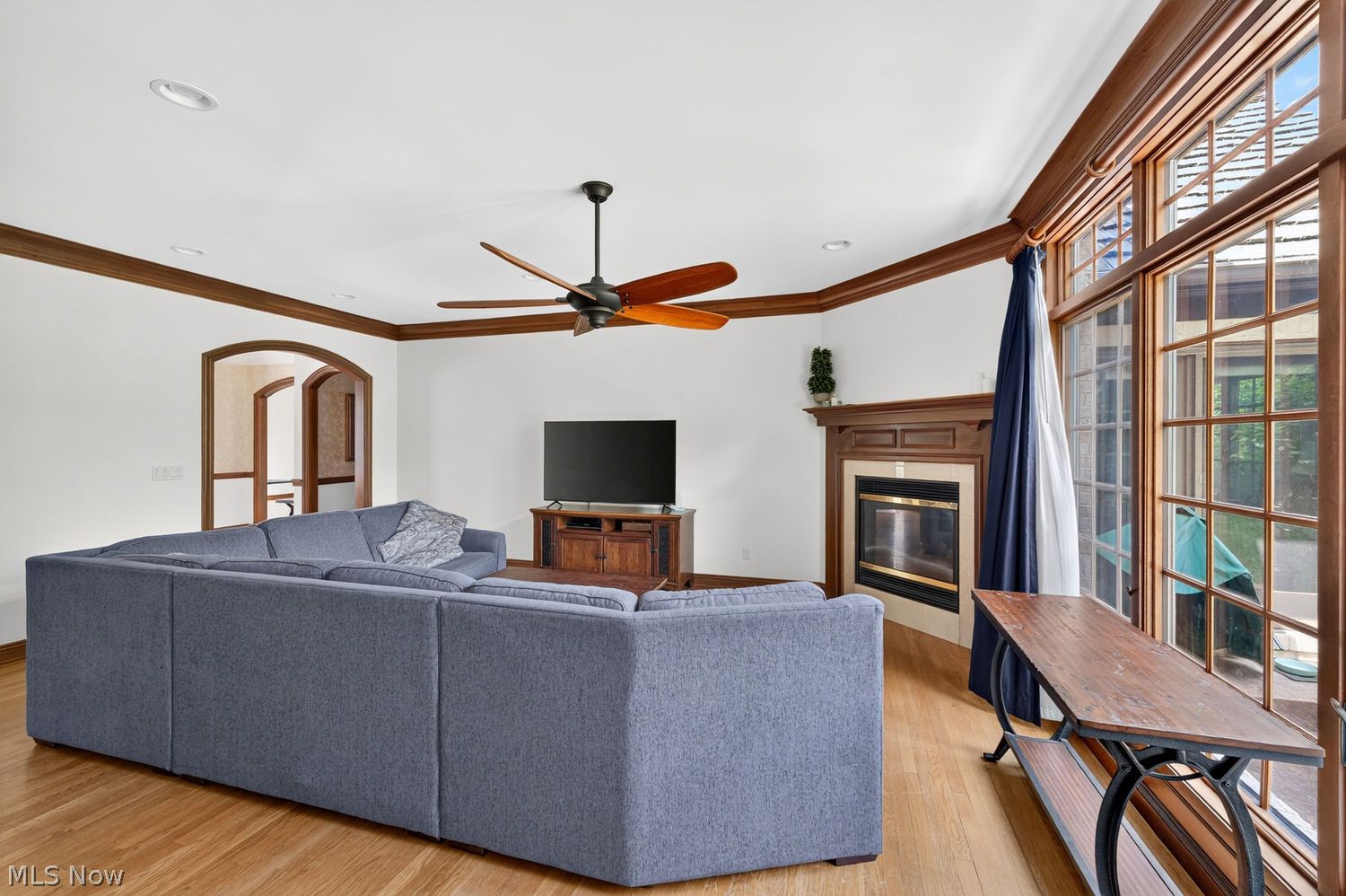 6 Warwick Lane Rocky River OH 44116