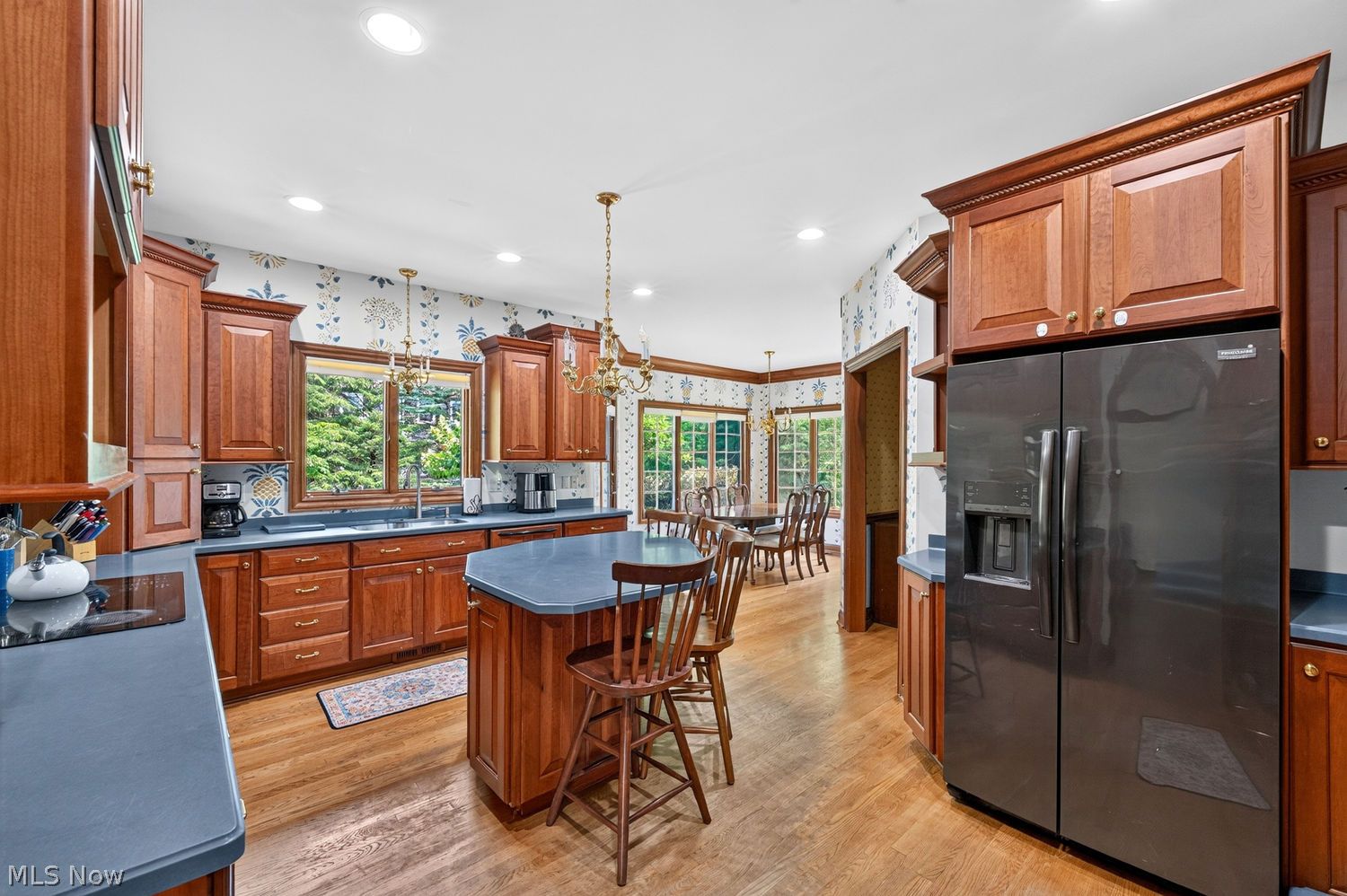6 Warwick Lane Rocky River OH 44116