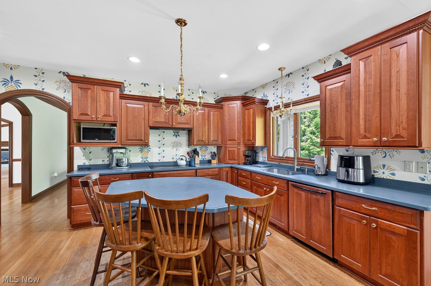 6 Warwick Lane Rocky River OH 44116
