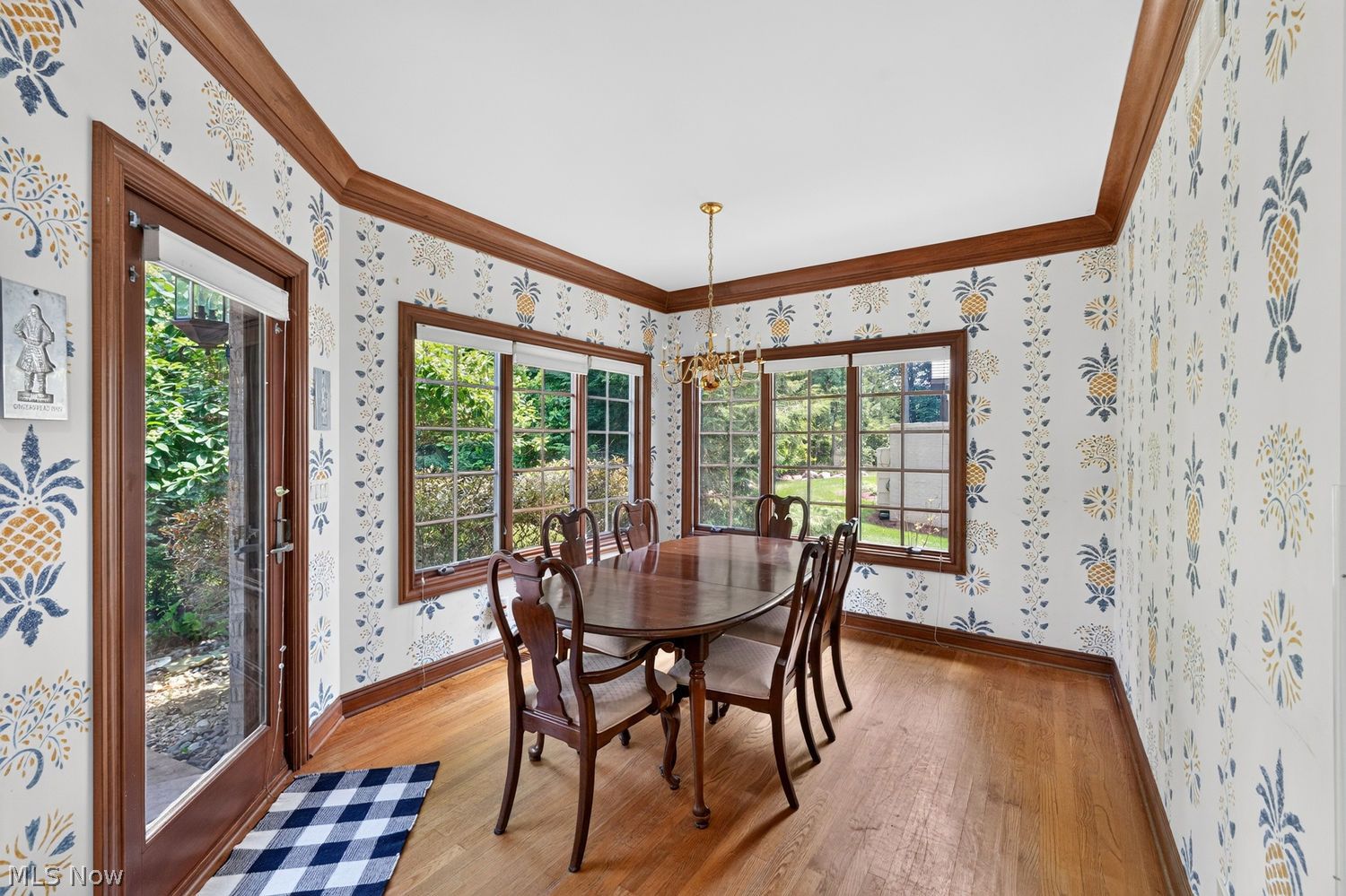 6 Warwick Lane Rocky River OH 44116
