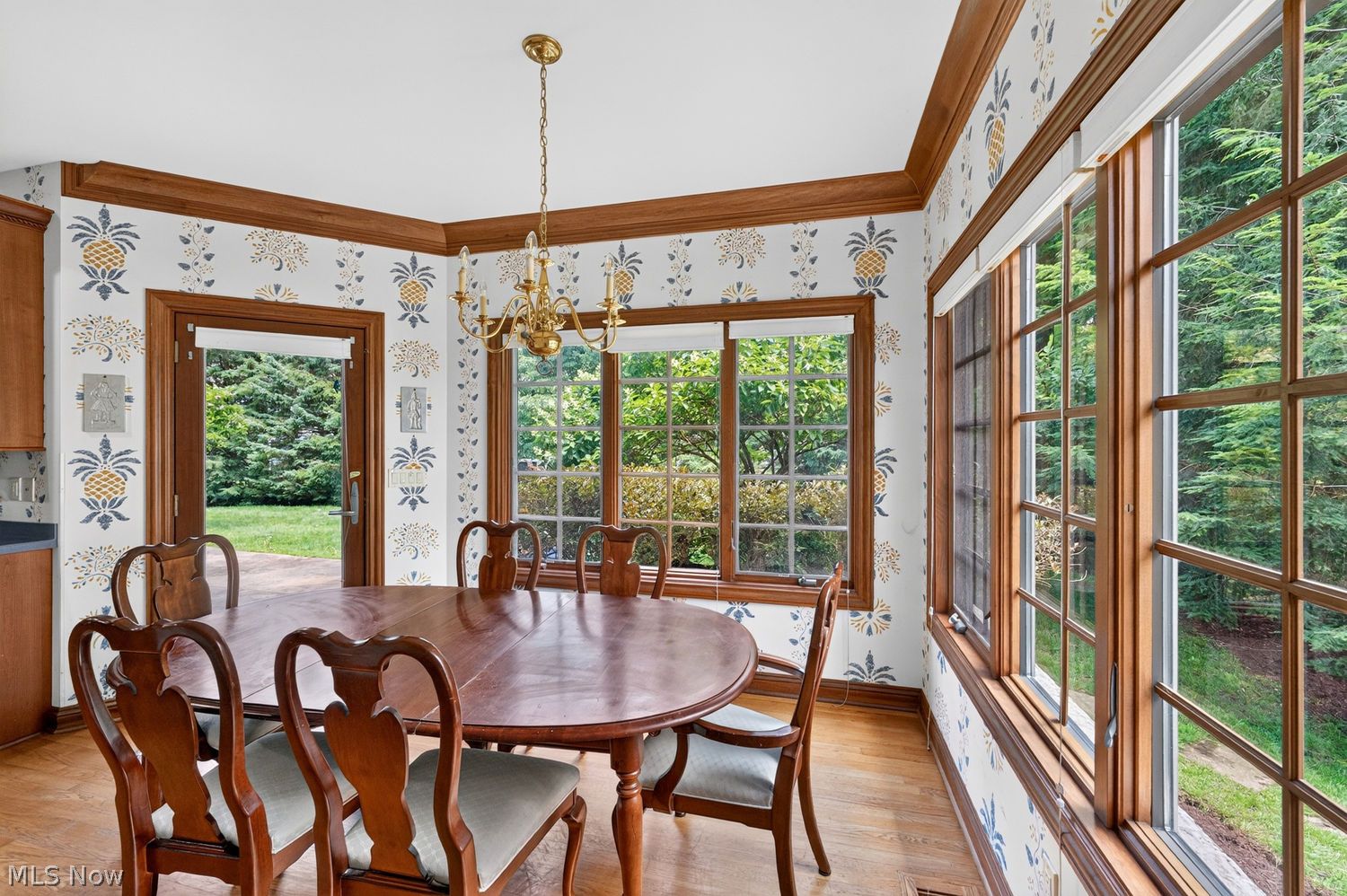 6 Warwick Lane Rocky River OH 44116