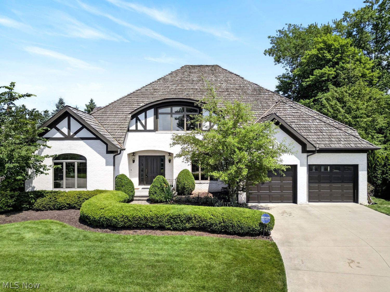 6 Warwick Lane Rocky River OH 44116