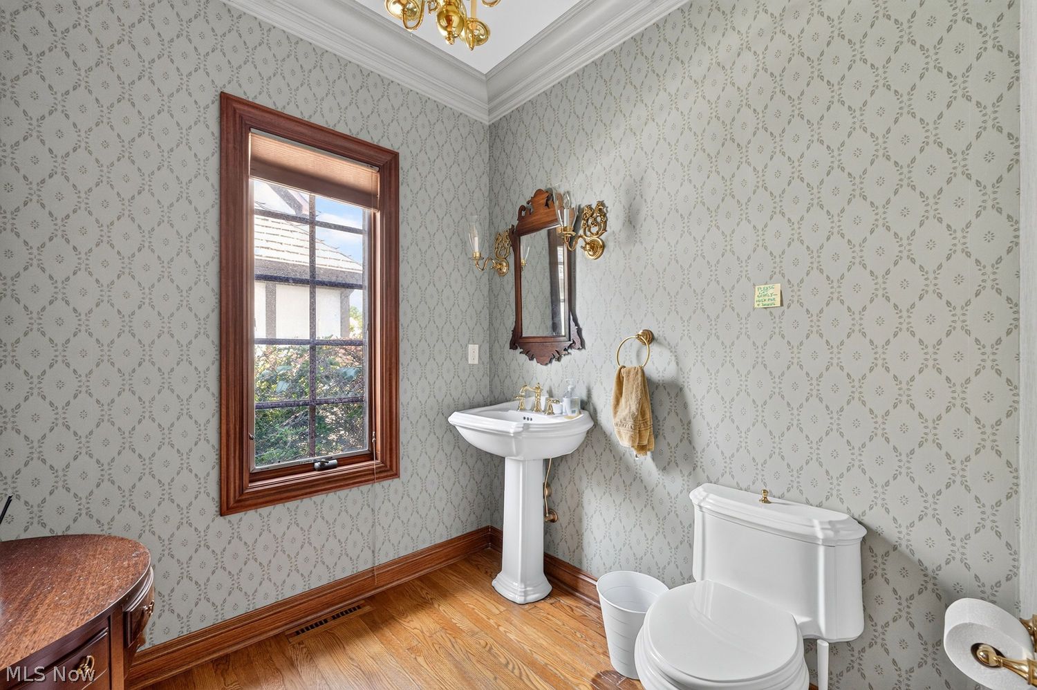 6 Warwick Lane Rocky River OH 44116