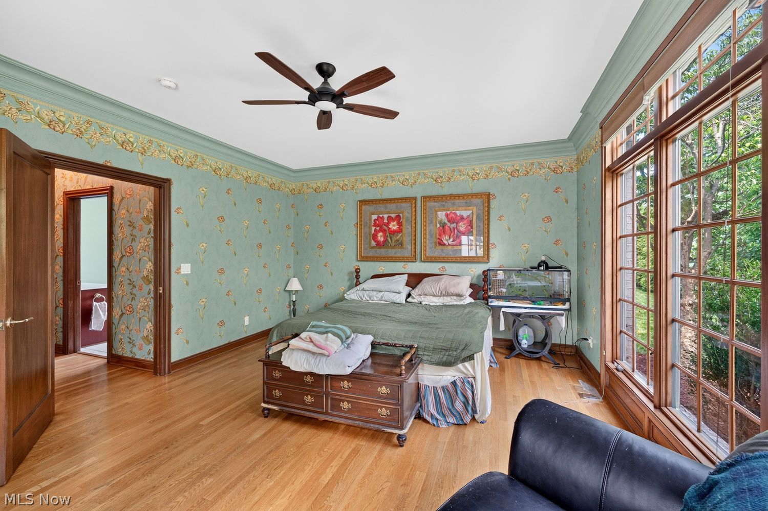 6 Warwick Lane Rocky River OH 44116