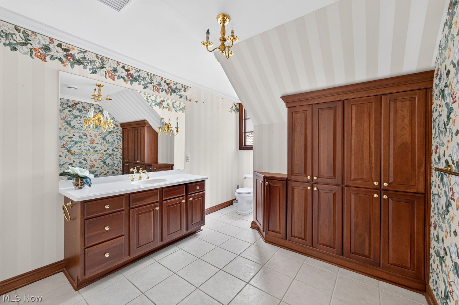 6 Warwick Lane Rocky River OH 44116