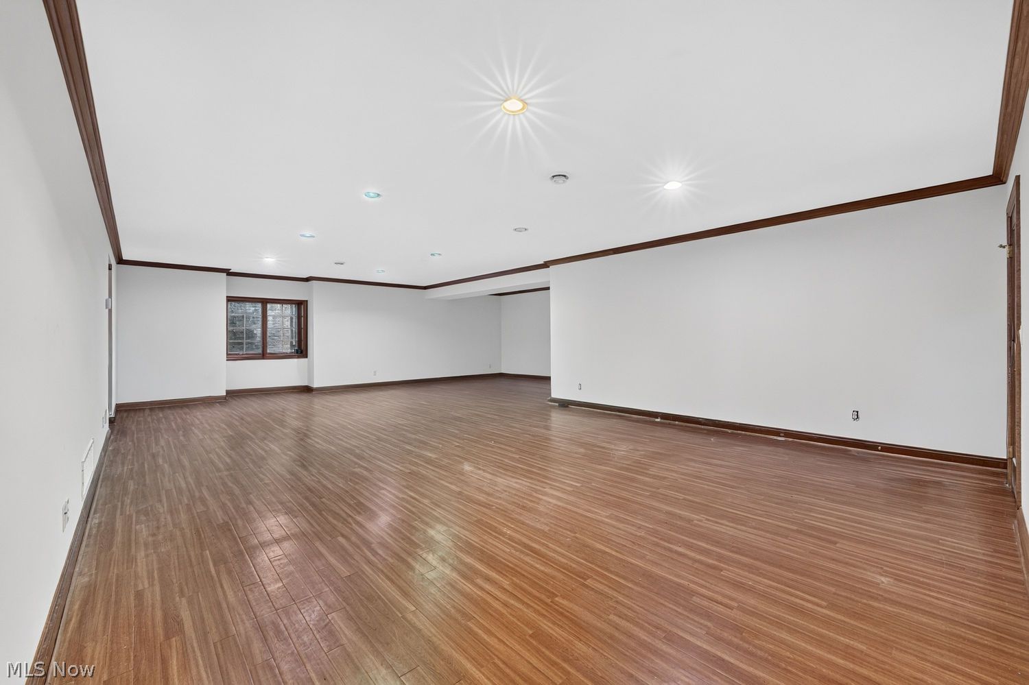6 Warwick Lane Rocky River OH 44116