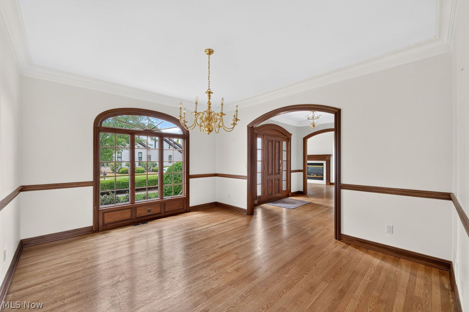 6 Warwick Lane Rocky River OH 44116