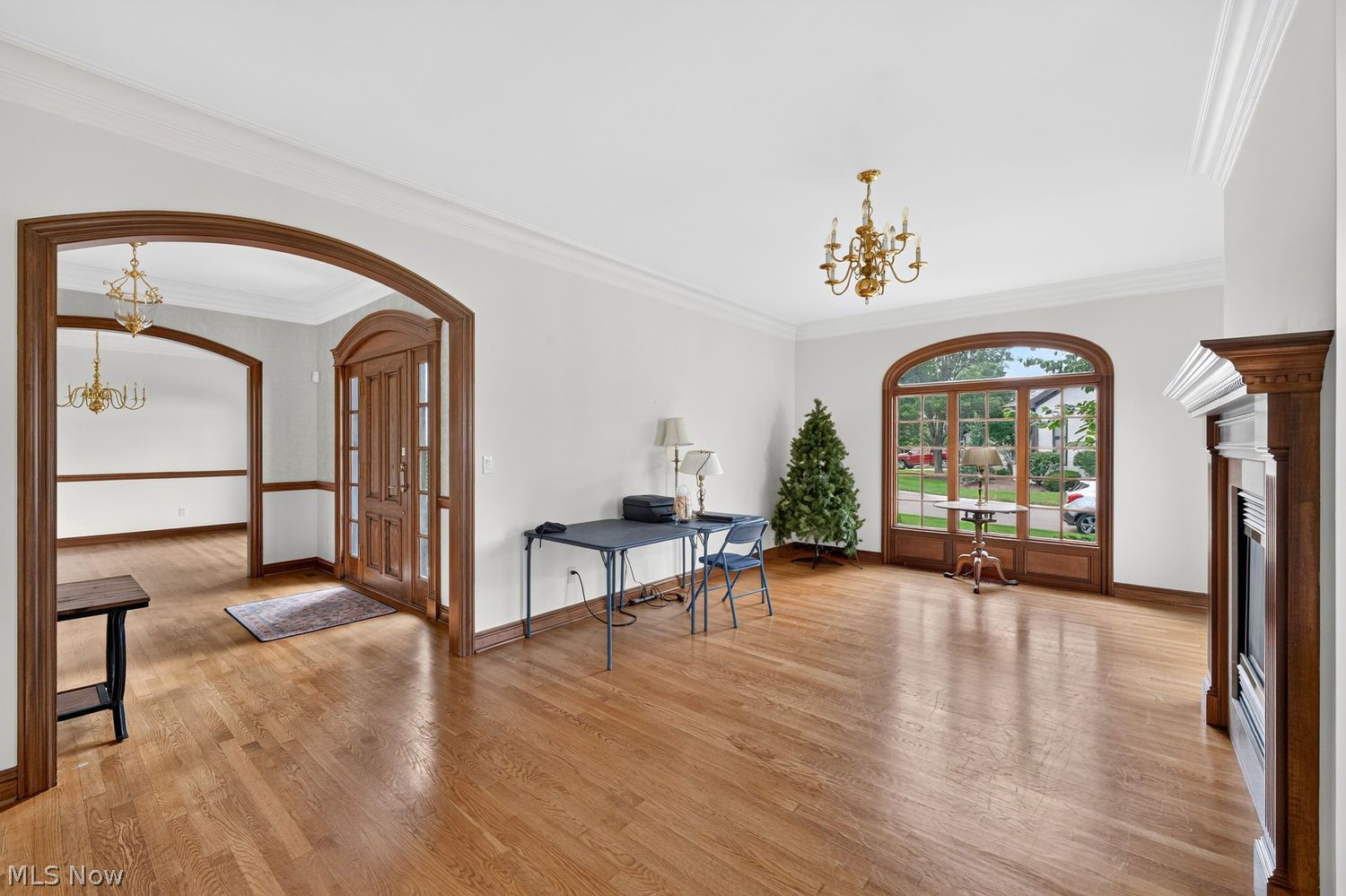 6 Warwick Lane Rocky River OH 44116
