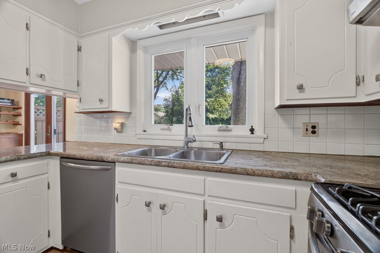 114 S Leavitt Road S Amherst OH 44001