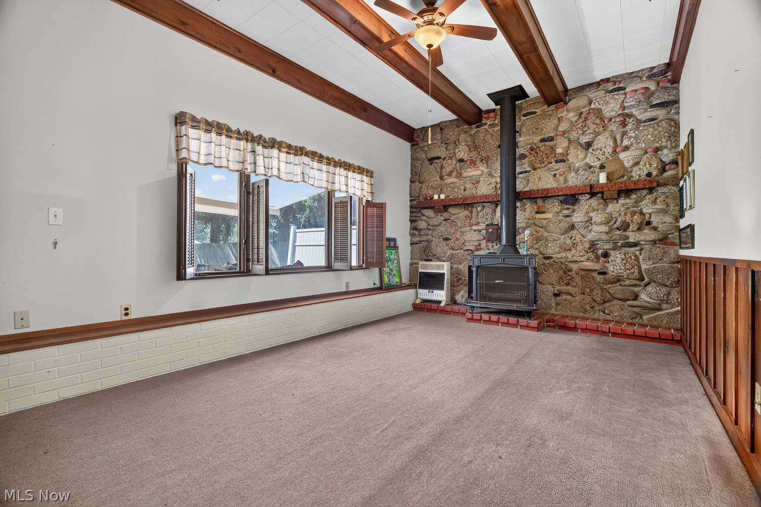 114 S Leavitt Road S Amherst OH 44001