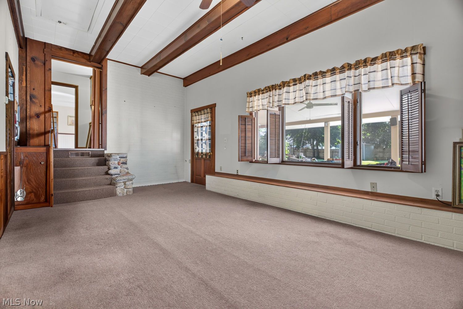 114 S Leavitt Road S Amherst OH 44001