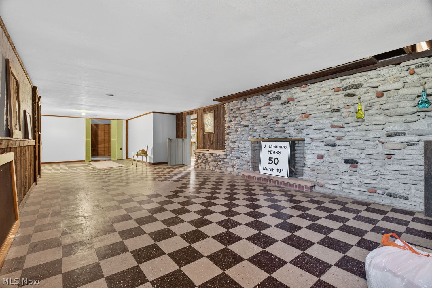 114 S Leavitt Road S Amherst OH 44001