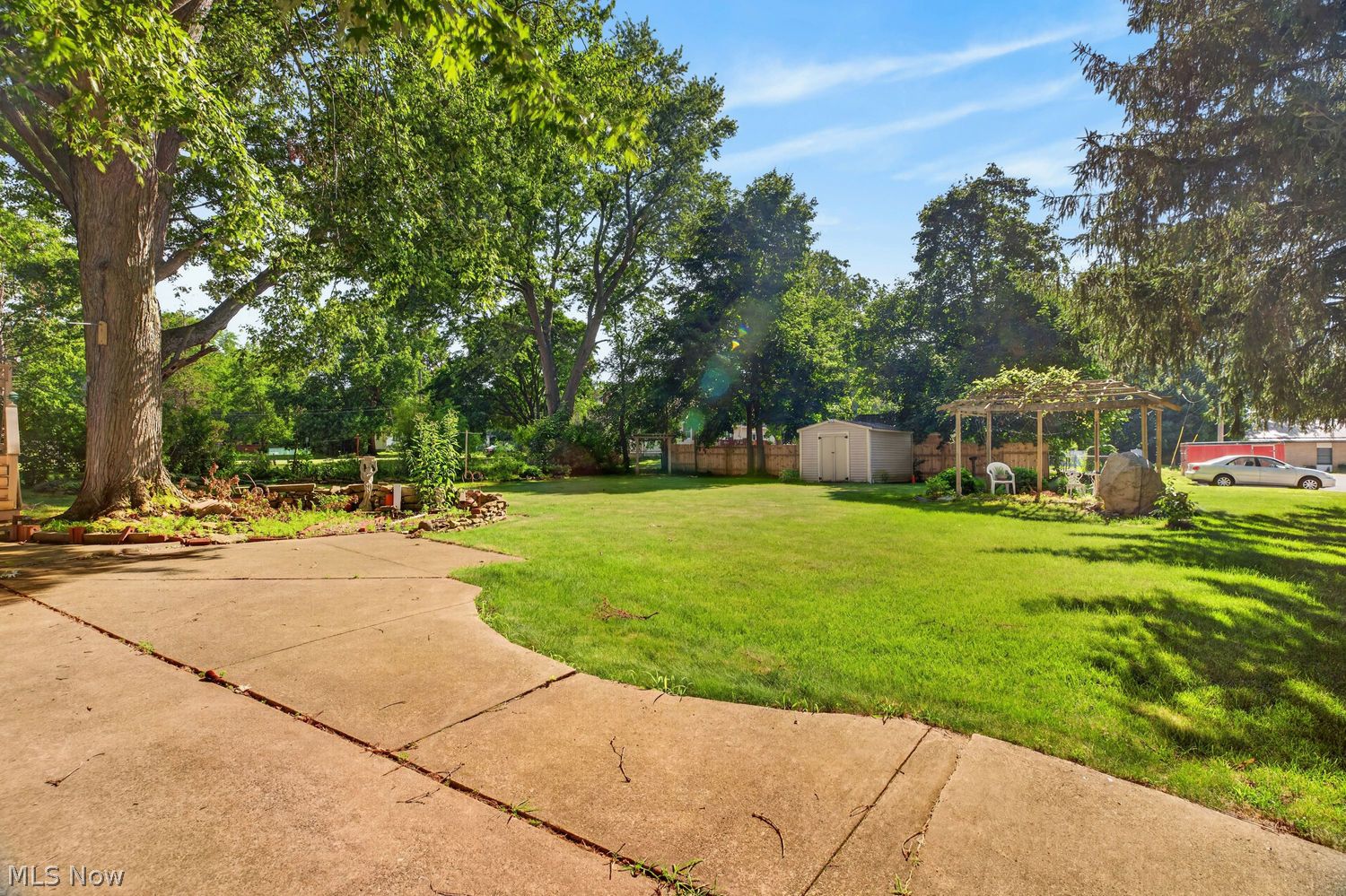 114 S Leavitt Road S Amherst OH 44001
