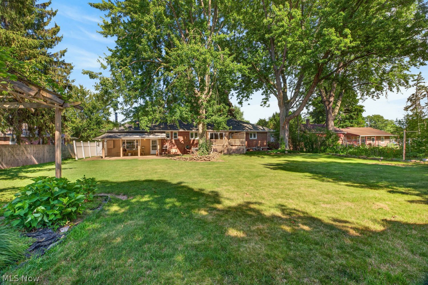 114 S Leavitt Road S Amherst OH 44001