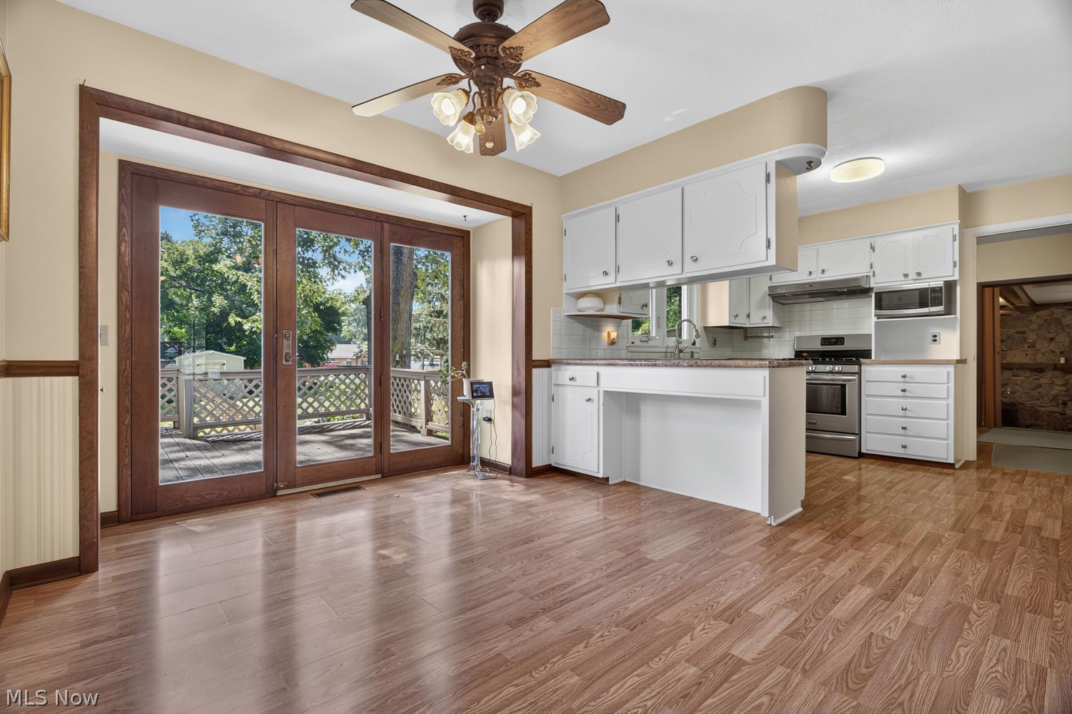 114 S Leavitt Road S Amherst OH 44001