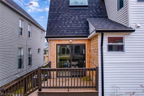 1422 W 77th Street Cleveland OH 44102