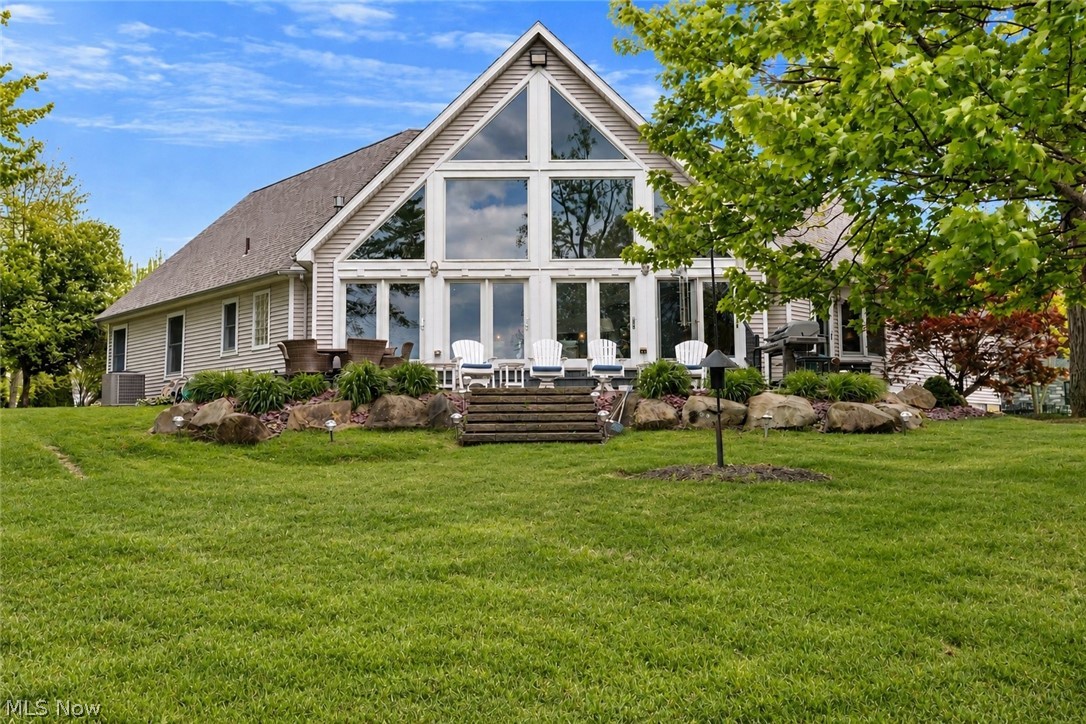 2252 Heston Drive Lake Milton OH 44429