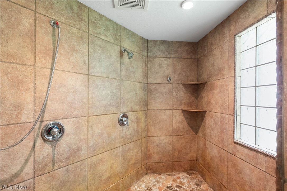 2252 Heston Drive Lake Milton OH 44429