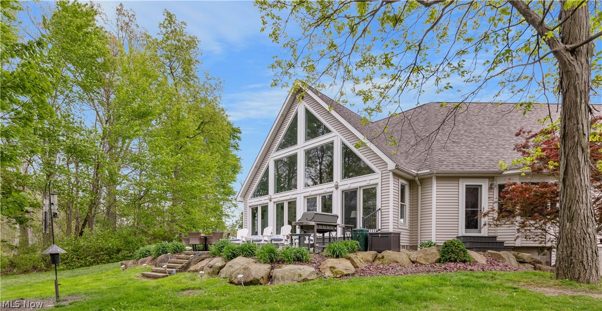 2252 Heston Drive Lake Milton OH 44429