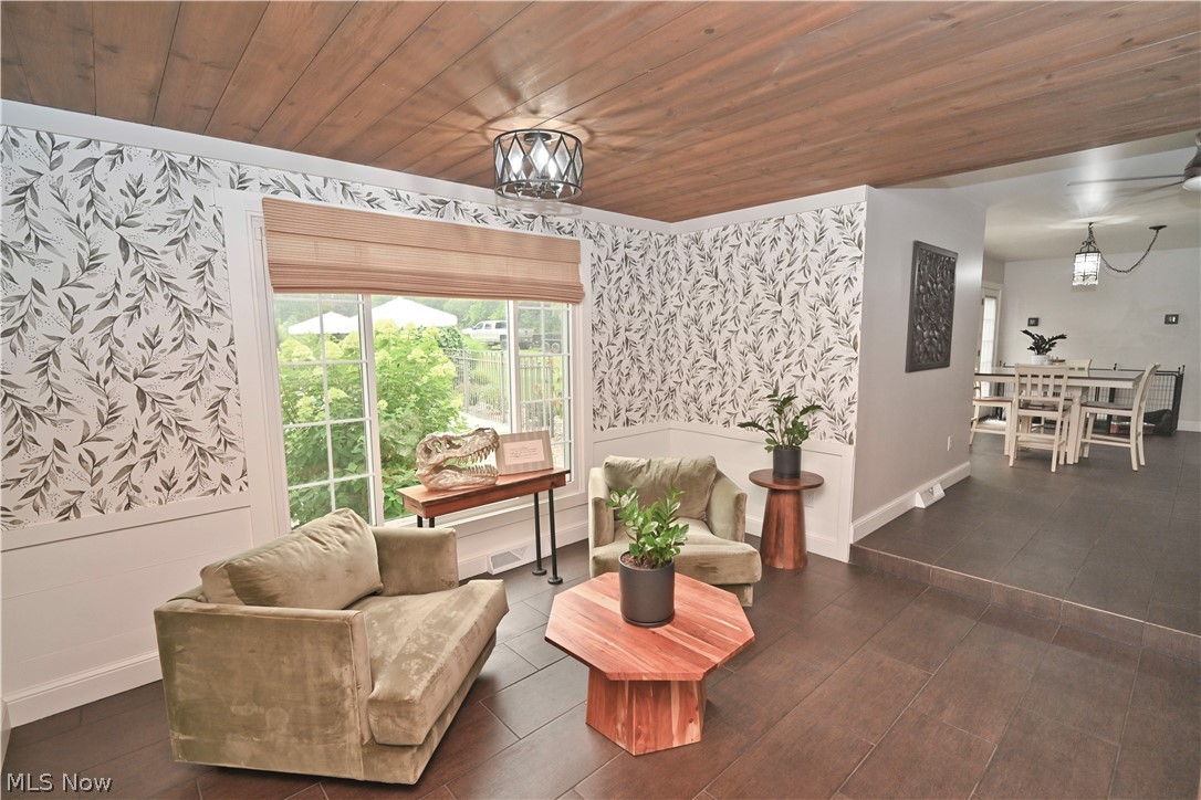 7055 S Palmyra Road Canfield OH 44406