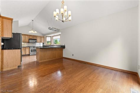 1919 Wendover Circle NE North Canton OH 44720