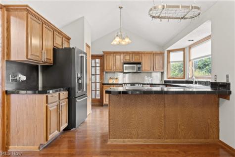 1919 Wendover Circle NE North Canton OH 44720