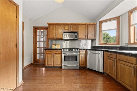 1919 Wendover Circle NE North Canton OH 44720