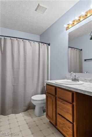 1919 Wendover Circle NE North Canton OH 44720