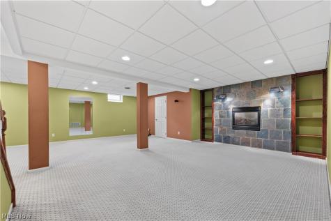 1919 Wendover Circle NE North Canton OH 44720
