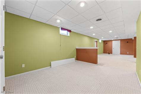 1919 Wendover Circle NE North Canton OH 44720