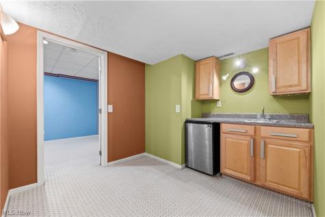 1919 Wendover Circle NE North Canton OH 44720