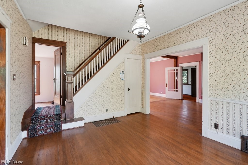 27015 Aurora Road Solon OH 44139