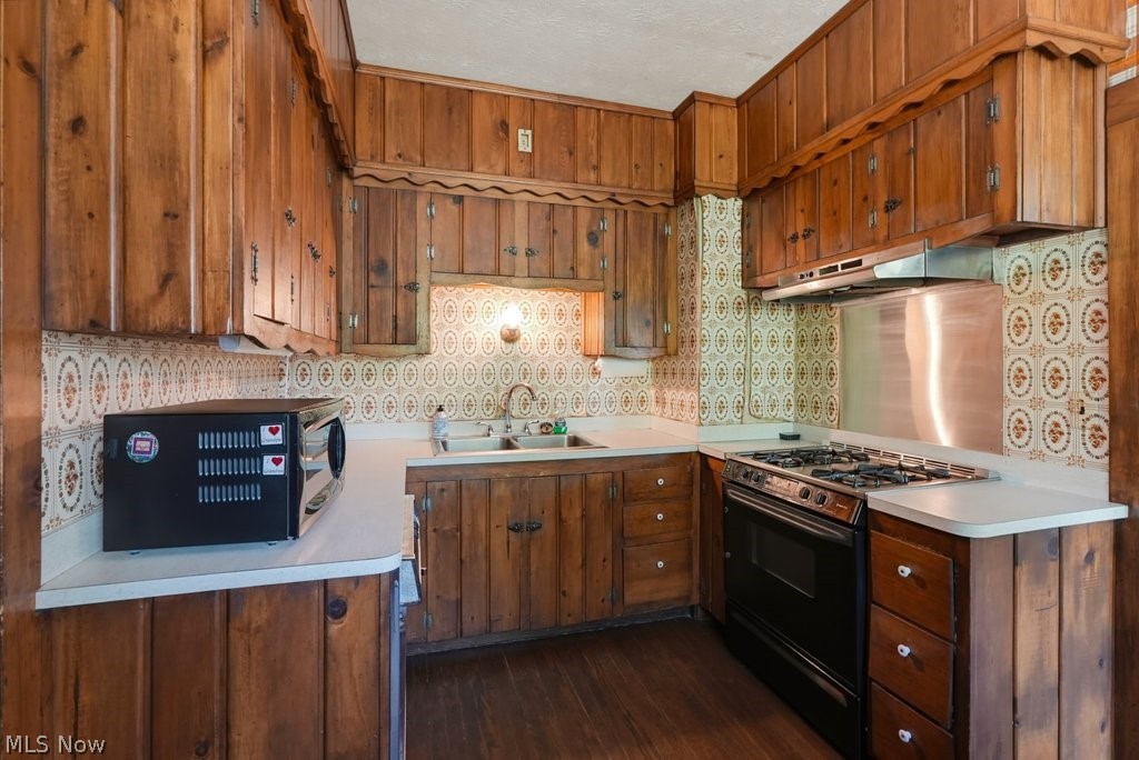 27015 Aurora Road Solon OH 44139