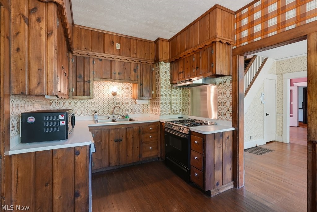 27015 Aurora Road Solon OH 44139