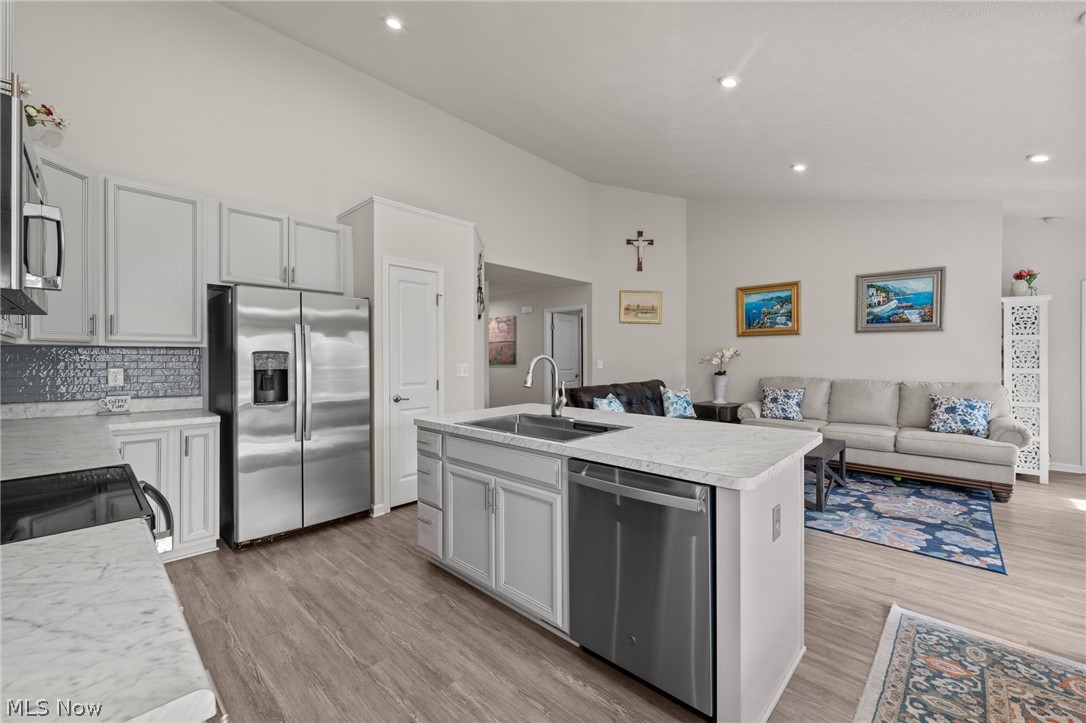449 Community Lane Painesville OH 44077