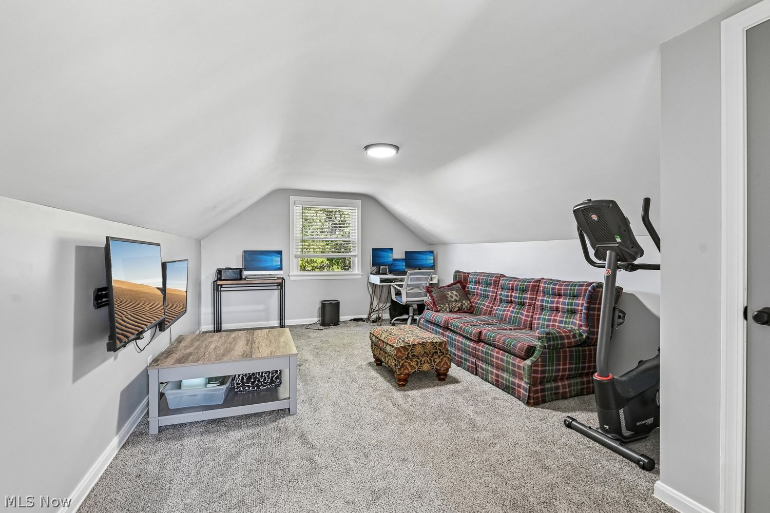 2027 Gibbs Avenue NE Canton OH 44714